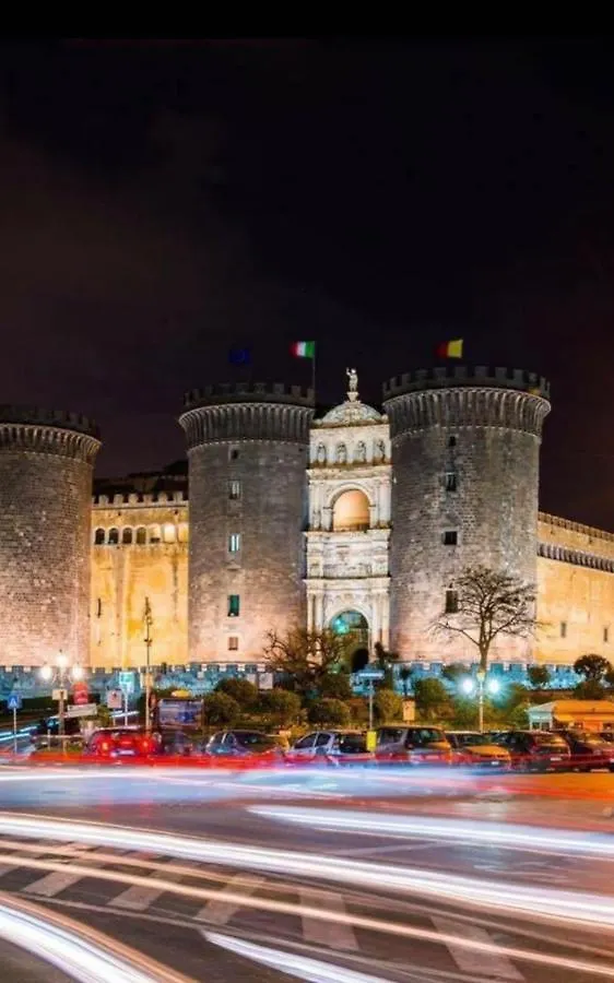 Appartamento Napoli centro storico 0*,